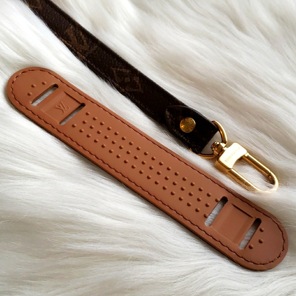 💥SOLD on IG💥LOUIS VUITTON Shoulder Strap - Mono - Picture 8 of 9
